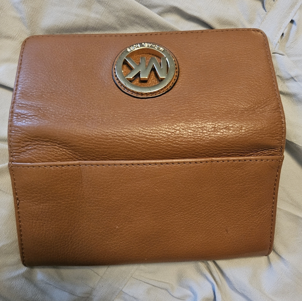 Michael Kors Logo Brown Leather Wallet Clutch - Picture 2 of 5